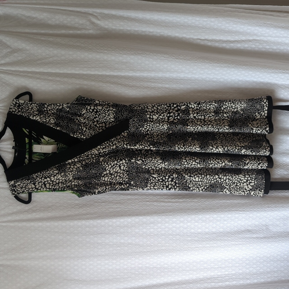 White House Black Market Reversible Sleeveless Faux Wrap Dress, Size 14